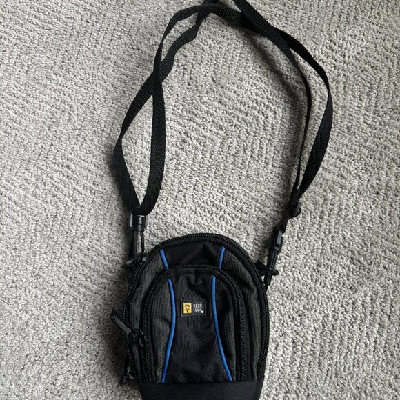 Case Logic Small Camera Case - Picture 2 of 5